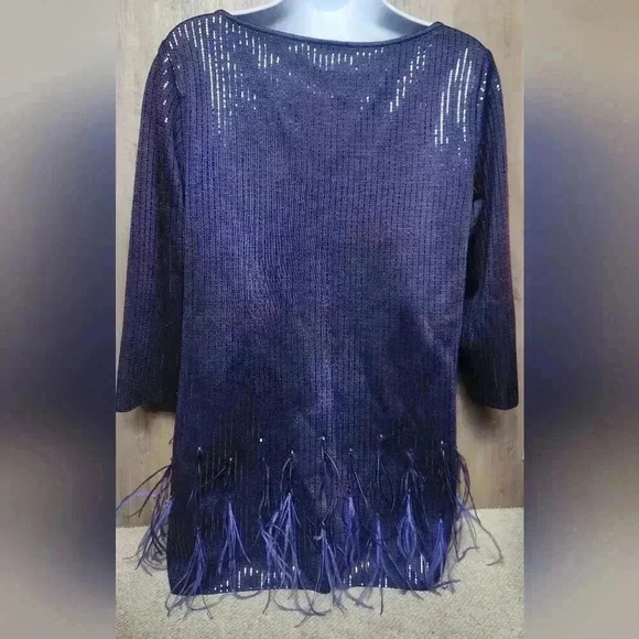 St. John Embellished Feather Sequin V-neck 3/4 sleeve Blouse Small Wool Blend - Picture 13 of 16